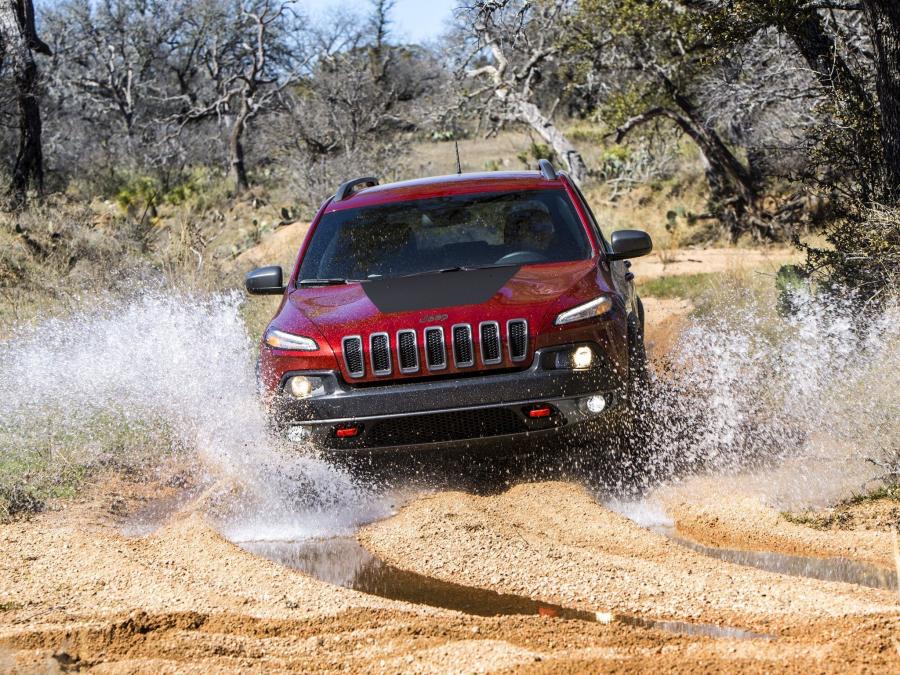  Jeep Cherokee Trailhawk 2013 года  (фото 18 из 31)